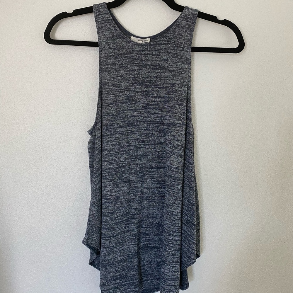 Aritzia Wilfred free tank